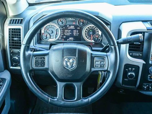 Used 2017 RAM 3500 SLT w/ Luxury Group image 18