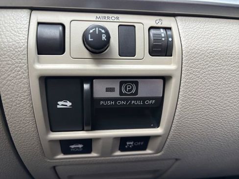 Used 2014 Subaru Legacy 2.5i AWD/4WD image 17