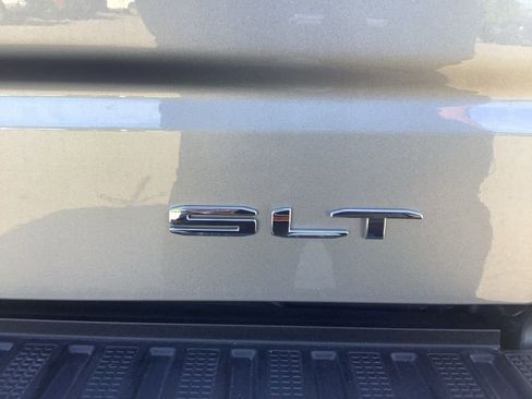 Used 2024 GMC Sierra 1500 SLT image 11