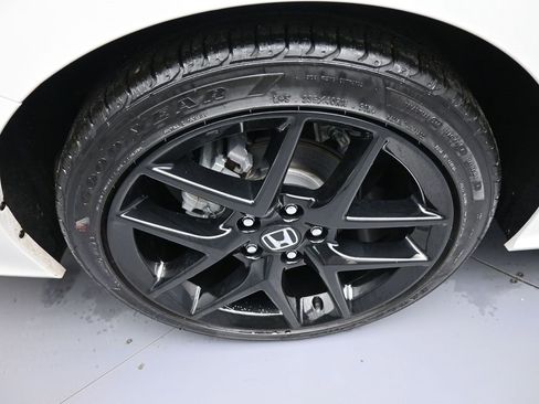 Used 2023 Honda Civic Sport image 12