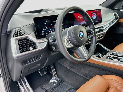 Used 2024 BMW X5 sDrive40i w/ M Sport Package RWD image 9