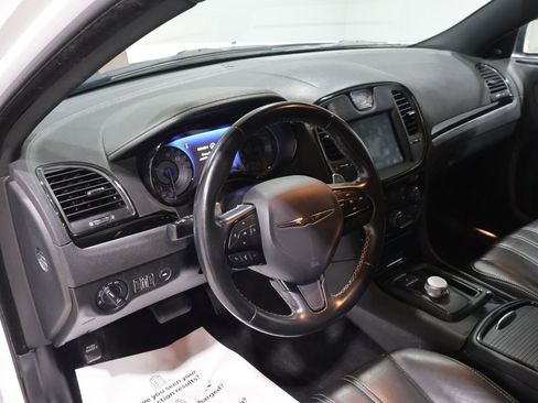 Used 2019 Chrysler 300 S AWD/4WD image 15