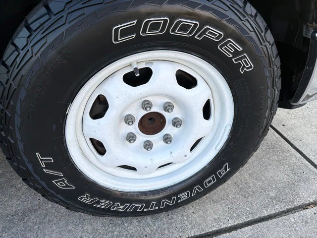 Used 2013 Ford F150 XL w/ Mid Equipment Group RWD image 9