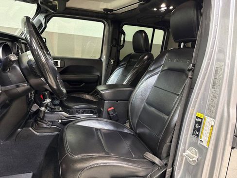 Used 2020 Jeep Gladiator Overland image 14