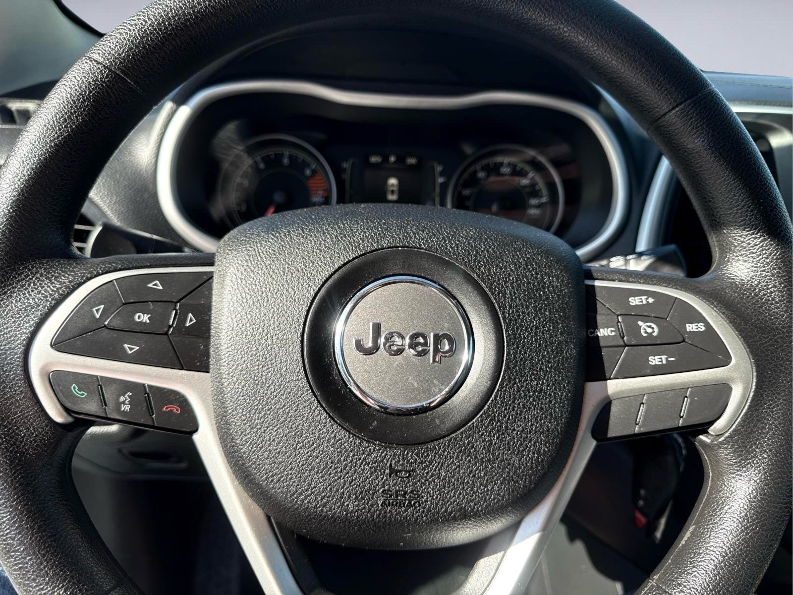 Used 2016 Jeep Cherokee Sport AWD/4WD image 29