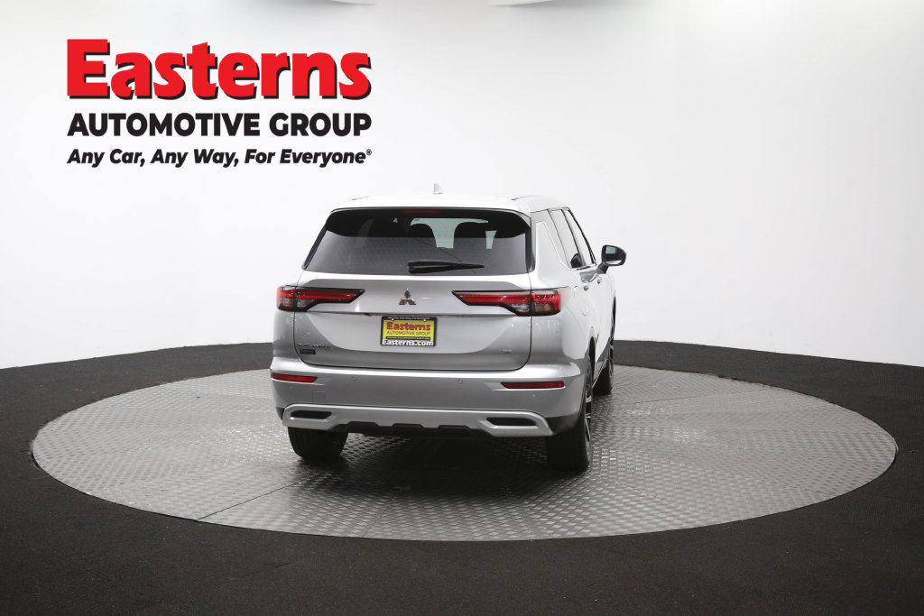 Used 2024 Mitsubishi Outlander SE AWD/4WD image 39