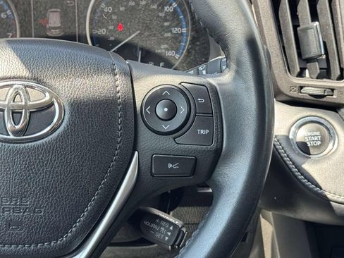 Used 2018 Toyota RAV4 XLE w/ Plus Extra Value Package AWD/4WD image 23