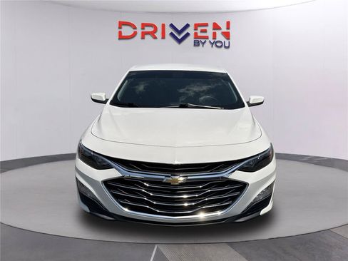 Used 2021 Chevrolet Malibu LT FWD image 9