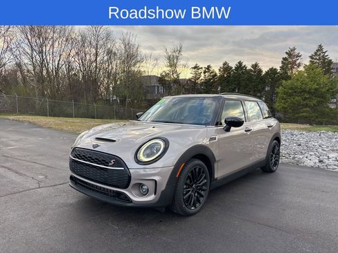 Used 2022 MINI Cooper Clubman S w/ Premium Package image 2