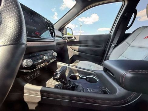 Used 2024 Dodge Durango R/T w/ Blacktop Package AWD/4WD image 32