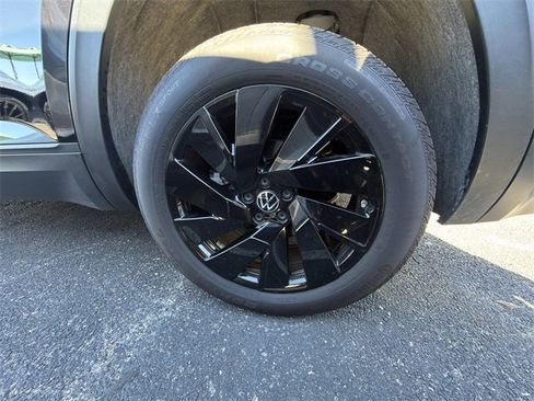 Used 2024 Volkswagen Atlas SE image 4