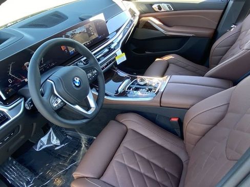 Used 2026 BMW X5 xDrive50e w/ Executive Package AWD/4WD image 18