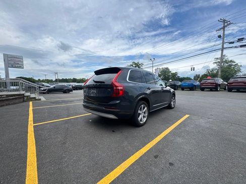 Used 2022 Volvo XC90 T5 Momentum AWD/4WD image 3