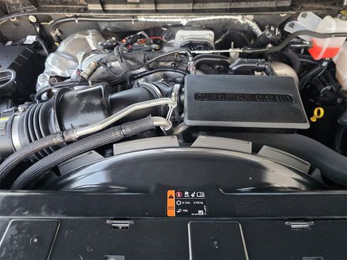 Used 2025 Chevrolet Silverado 2500 LT w/ Convenience Package image 21