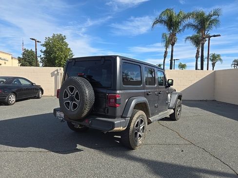 Used 2018 Jeep Wrangler Unlimited Sport S image 5
