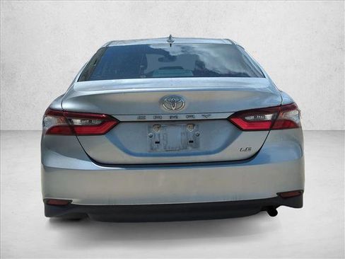 Used 2022 Toyota Camry LE FWD image 6