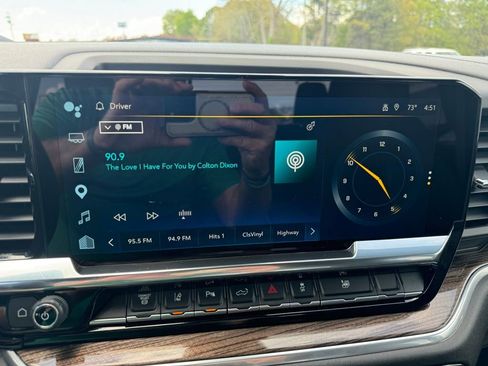 Used 2025 Chevrolet Silverado 3500 LT w/ Safety Package image 27