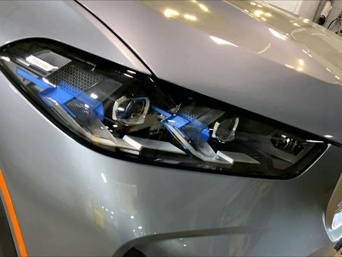 Used 2024 BMW X5 xDrive40i w/ Premium Package image 28