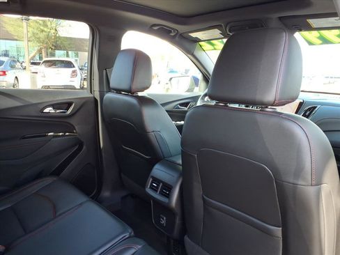 Used 2022 Chevrolet Equinox RS w/ RS Leather Package image 13