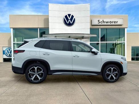 New 2026 Volkswagen Tiguan SE image 6