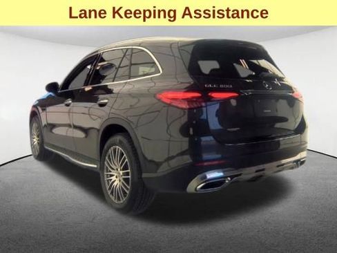 Used 2025 Mercedes-Benz GLC 300 4MATIC image 8