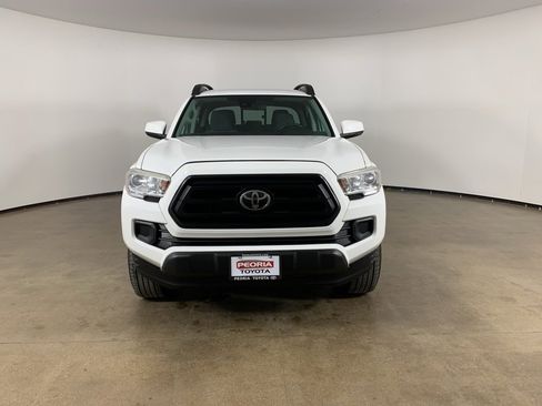Used 2020 Toyota Tacoma SR image 3