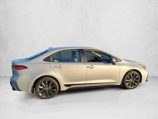 Used 2026 Toyota Corolla SE FWD image 3