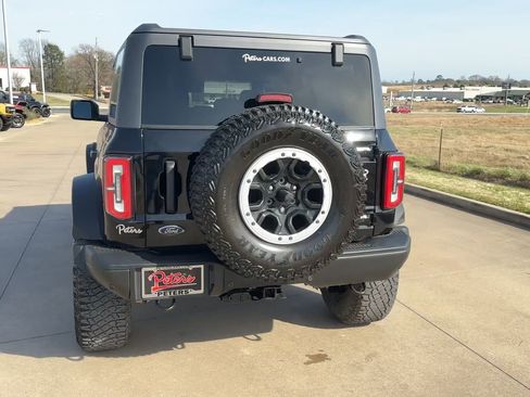 Used 2023 Ford Bronco Badlands image 7