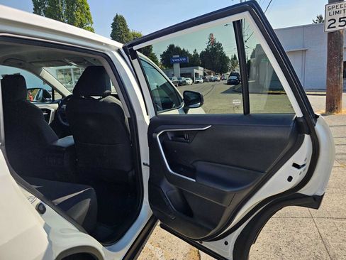 Used 2024 Toyota RAV4 LE AWD/4WD image 13