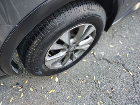 Used 2017 Nissan Murano S image 17