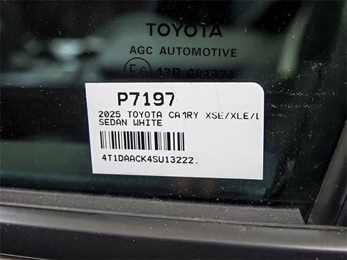Certified 2025 Toyota Camry SE image 27