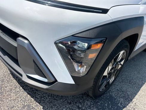 Used 2025 Hyundai Kona SEL FWD image 9