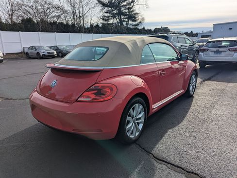 Used 2014 Volkswagen Beetle TDI image 4