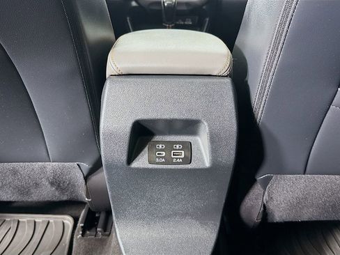 Used 2024 Subaru Crosstrek 2.5i Limited w/ Crosstrek Mirror Package AWD/4WD image 30