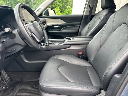 Used 2024 Toyota Grand Highlander FWD image 10