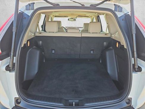 Used 2019 Honda CR-V Touring image 6