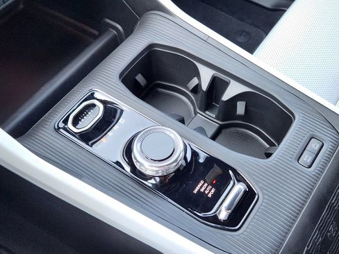 New 2026 Jeep Cherokee Limited AWD/4WD image 19