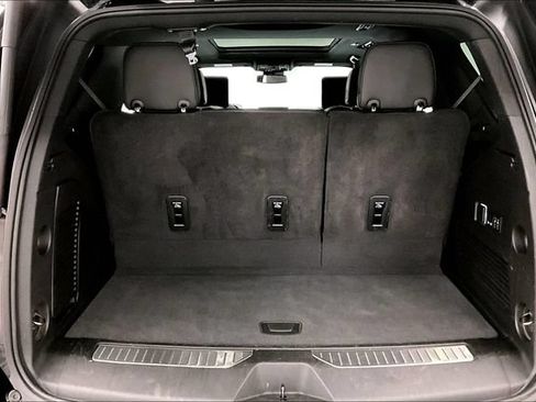 Used 2023 GMC Yukon AT4 w/ Technology Package AWD/4WD image 38