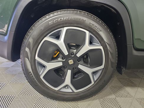 Used 2022 Rivian R1T Adventure image 11