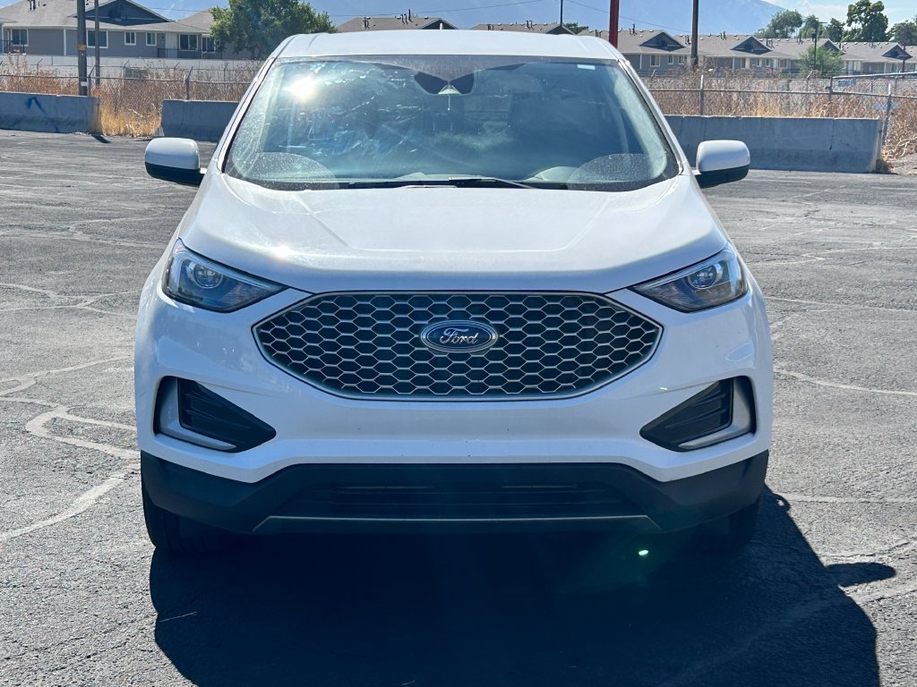 Used 2024 Ford Edge SEL AWD/4WD image 9