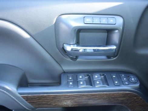 Used 2019 GMC Sierra 2500 Denali w/ Duramax Plus Package image 10