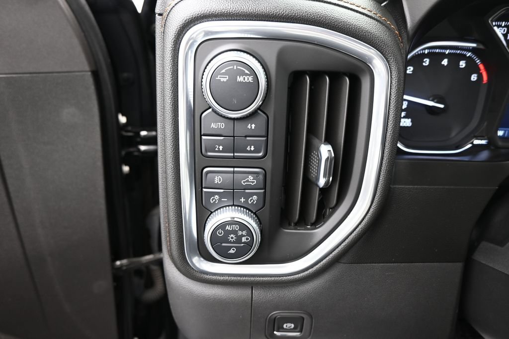 Used 2021 GMC Sierra 1500 AT4 w/ AT4 Preferred Package AWD/4WD image 16
