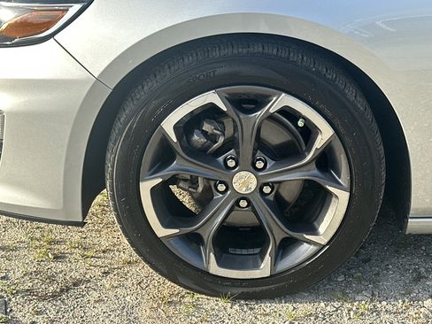 Used 2022 Chevrolet Malibu LT FWD image 11
