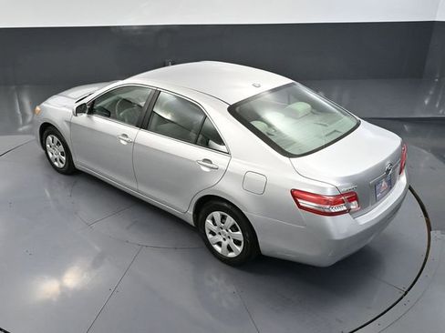 Used 2011 Toyota Camry LE image 47