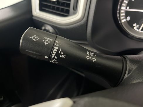 Used 2017 Nissan Titan SV AWD/4WD image 54