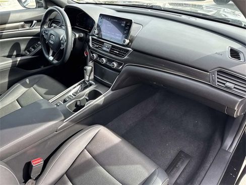 Used 2022 Honda Accord Sport image 12