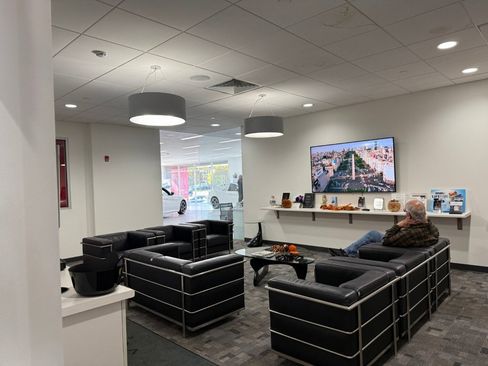 Used 2022 Alfa Romeo Stelvio Sprint image 28