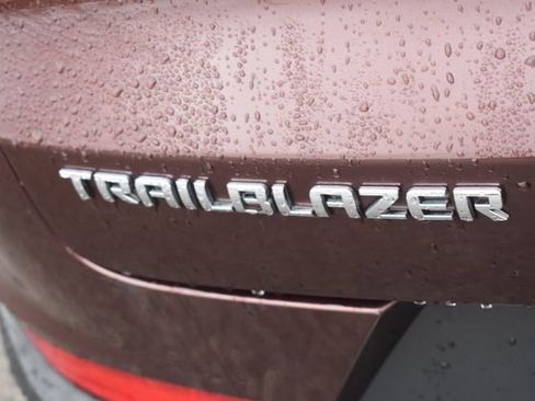 Certified 2023 Chevrolet TrailBlazer LT w/ Convenience Package FWD image 16