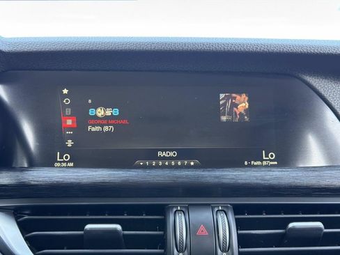 Used 2019 Alfa Romeo Stelvio image 13