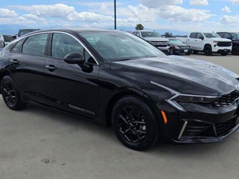 Used 2025 Kia K5 LXS FWD image 2